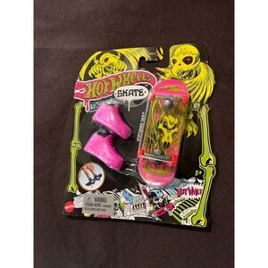Hot Wheels Skate Neon Bones Tony Hawk Fingerboard and Skate Shoes, Vertibird SK8